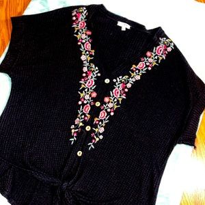 Boutique front tie knot